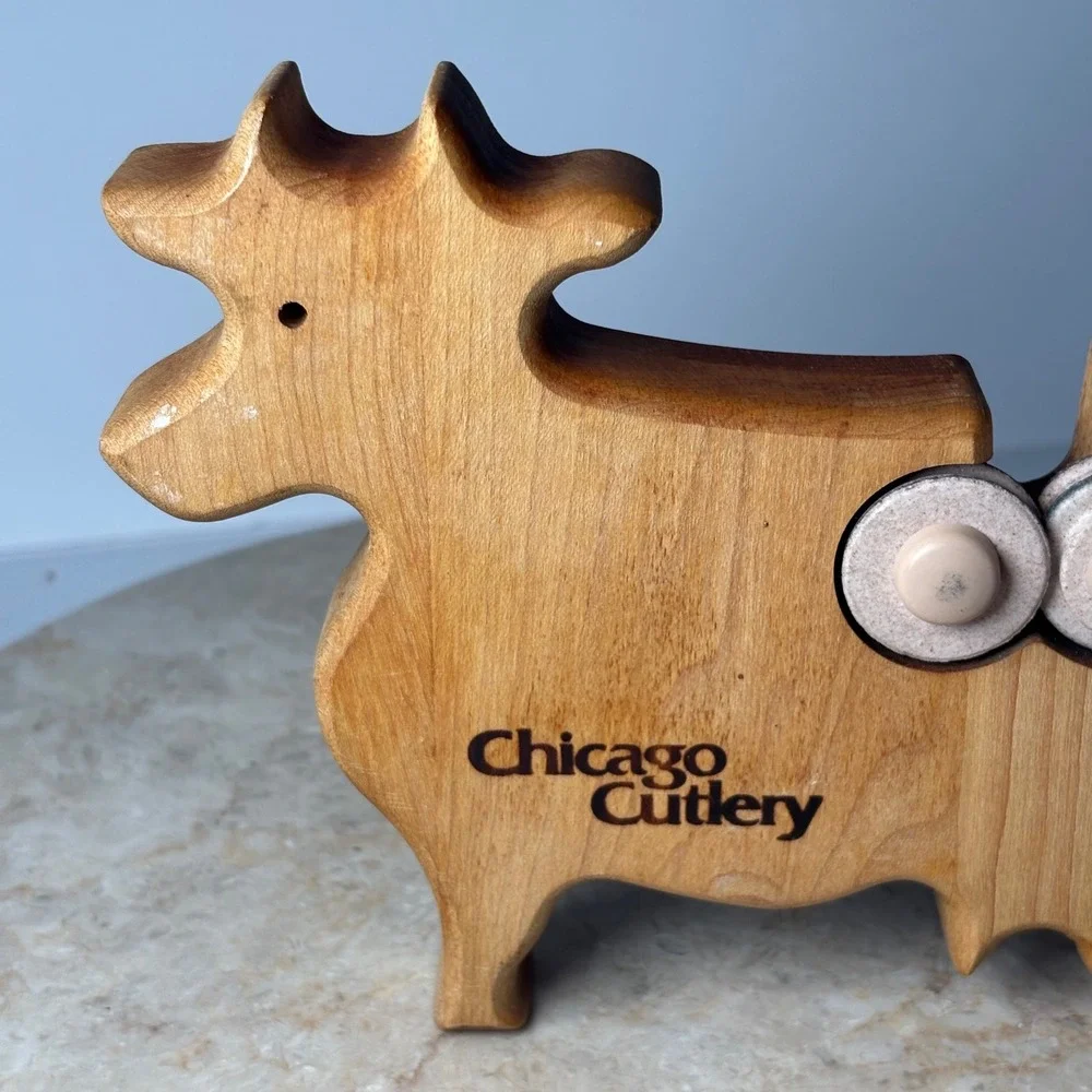 Chicago Cutlery Knife Sharpener Brown Vintage Wooden Cow Ceramic Wheels VTG